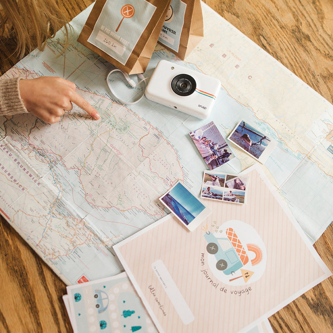 Downloadable practical guide for the parent + downloadable travel journal for the child